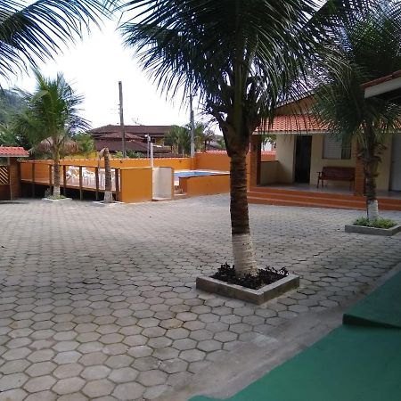 Chale Residencial Bosque Da Cocanha Карагуататуба Екстер'єр фото