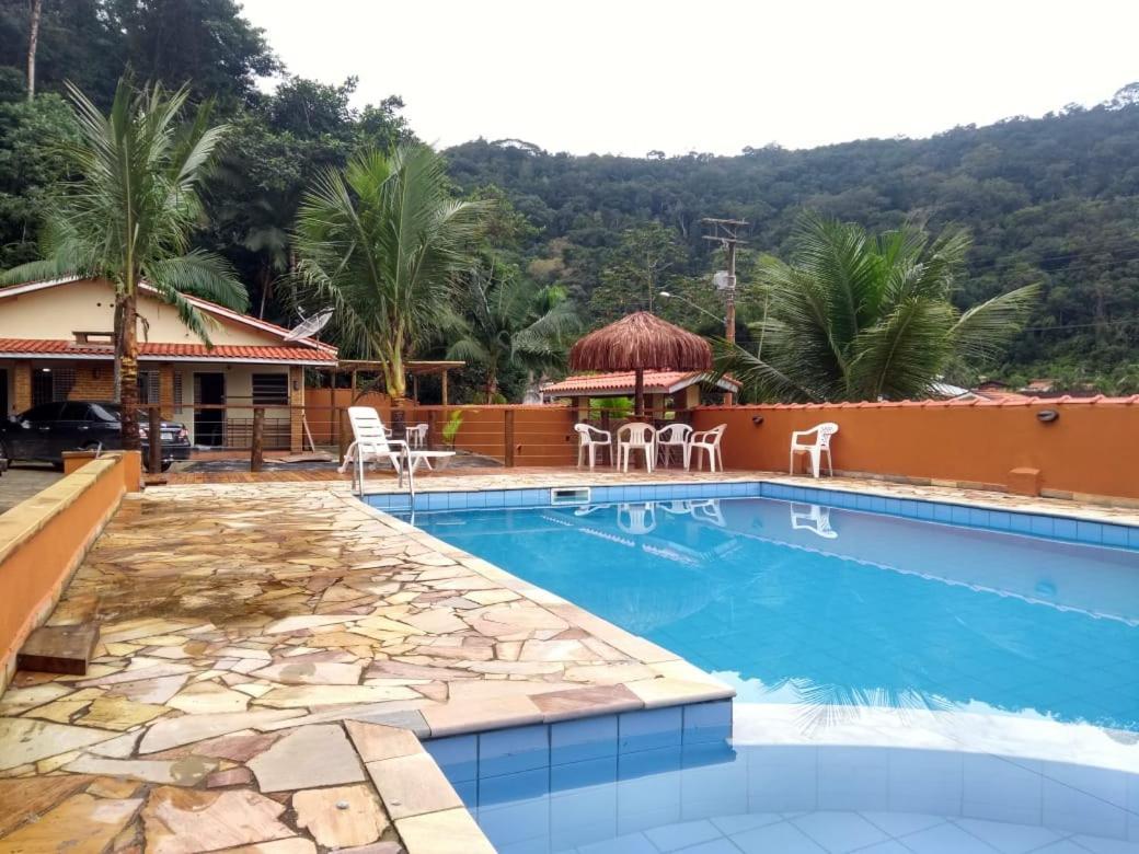 Chale Residencial Bosque Da Cocanha Карагуататуба Екстер'єр фото